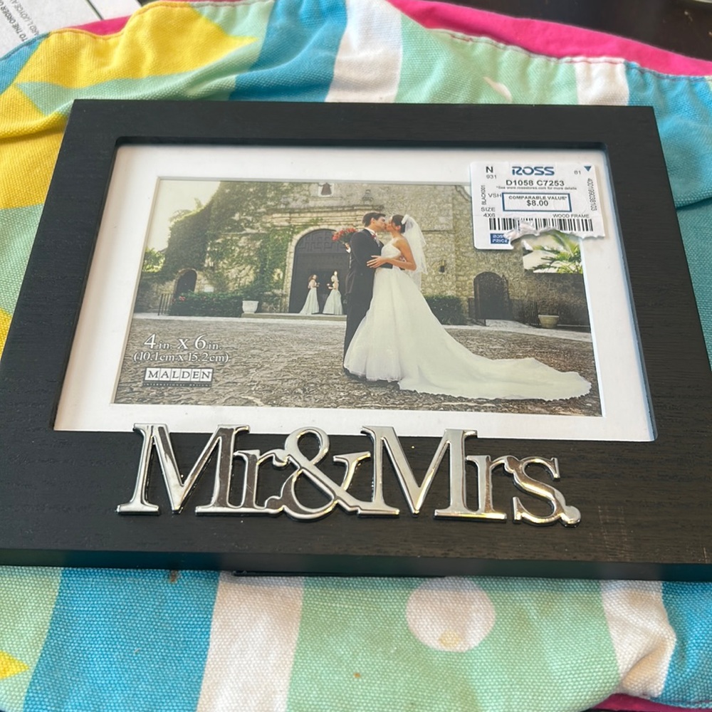 4x6 Mr & Mrs Frame